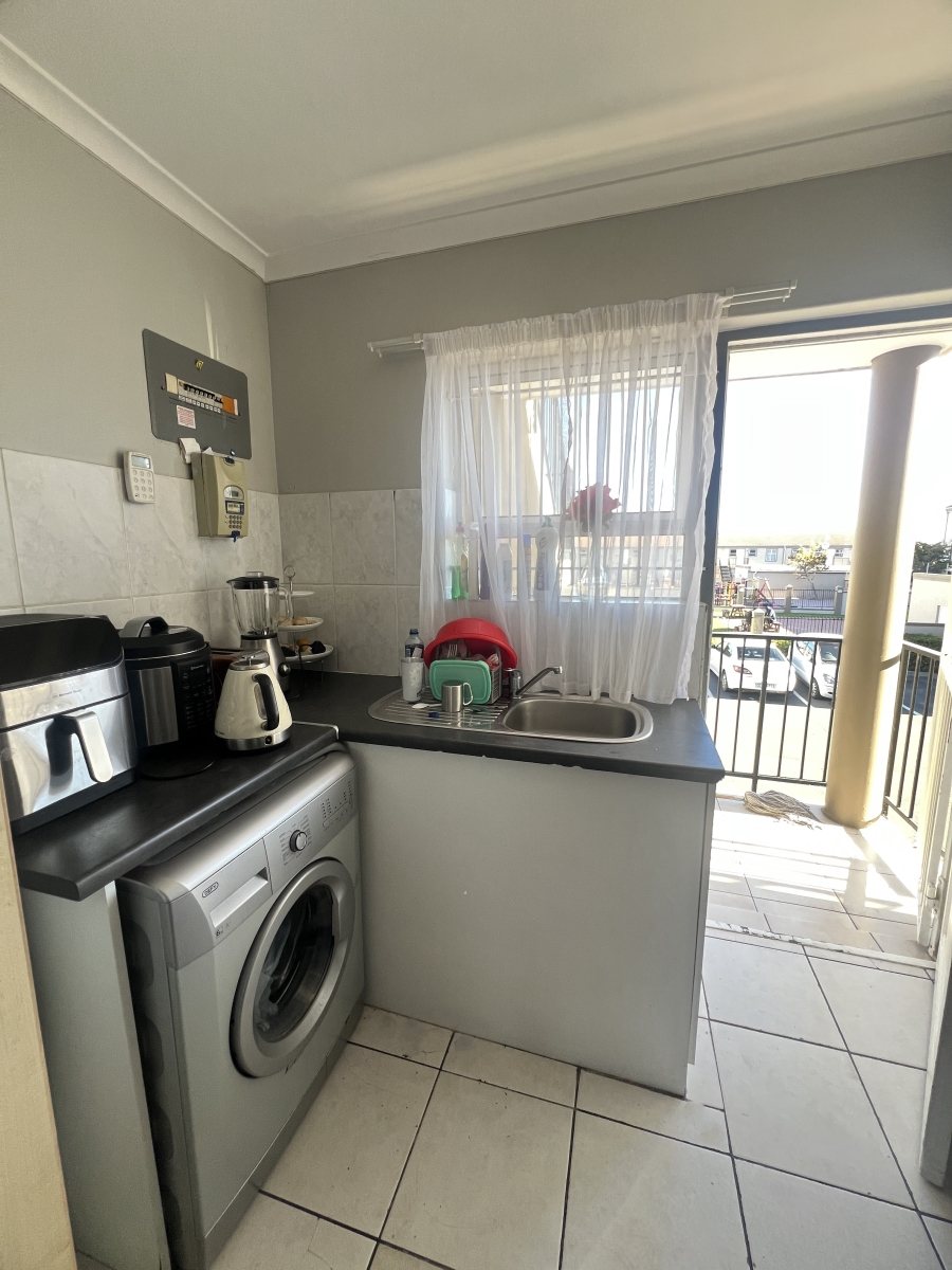 2 Bedroom Property for Sale in Guldenland Western Cape